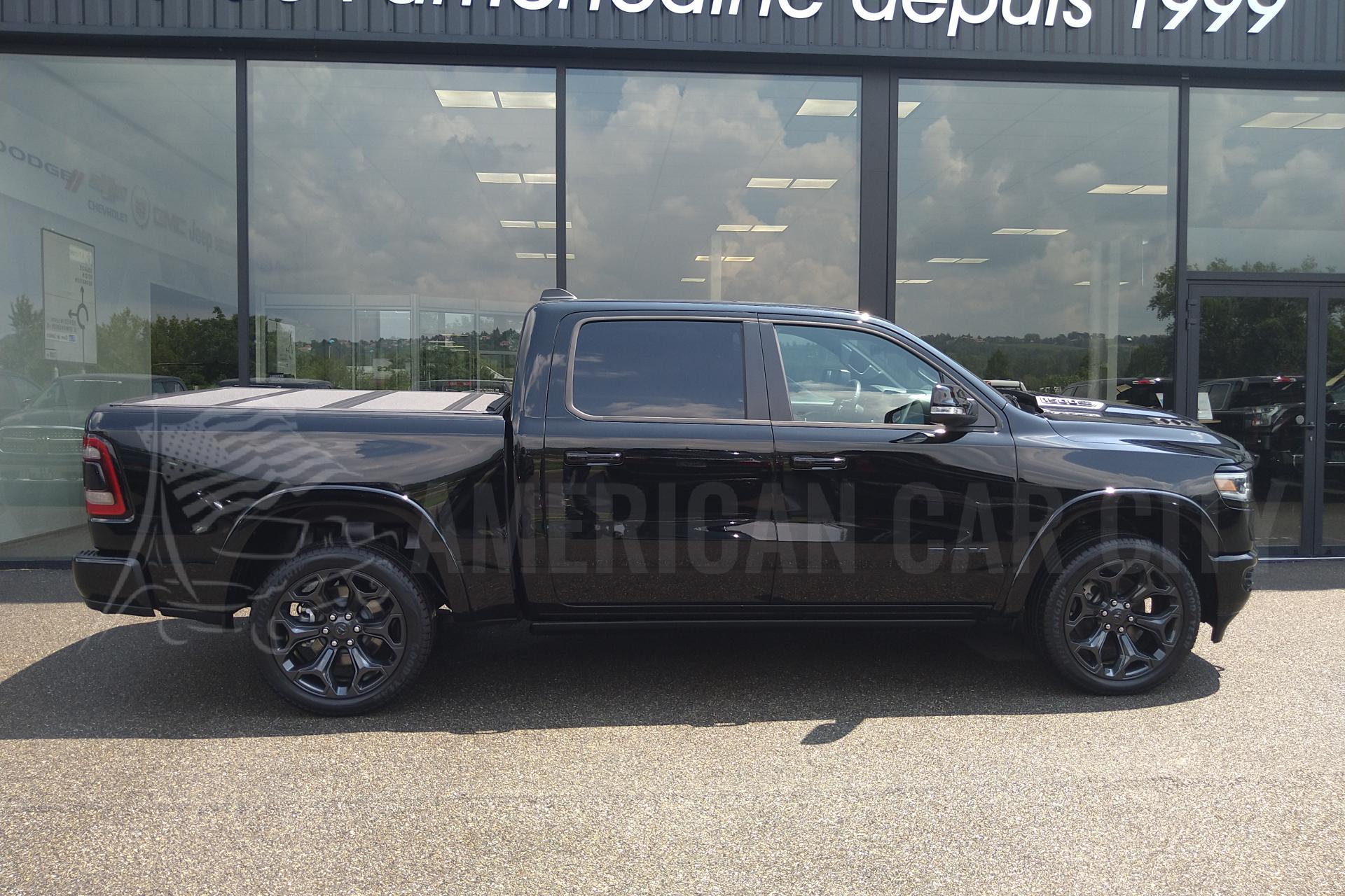 DODGE RAM 1500 CREW LIMITED BLACK PACKAGE 2020