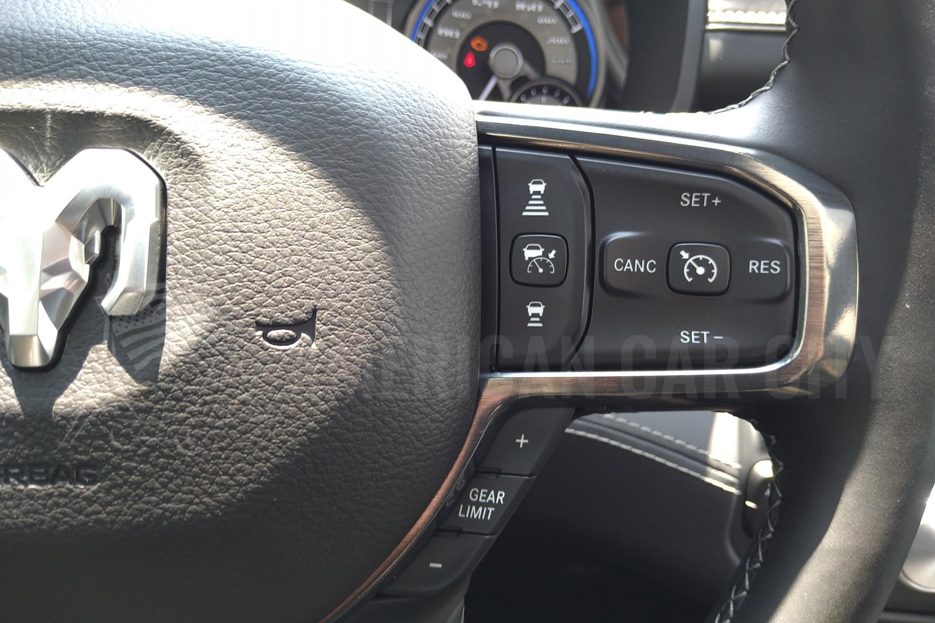 DODGE RAM 1500 CREW LIMITED BLACK PACKAGE 2020