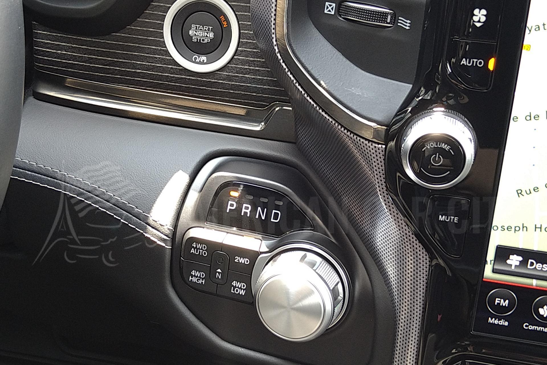 DODGE RAM 1500 CREW LIMITED BLACK PACKAGE 2020