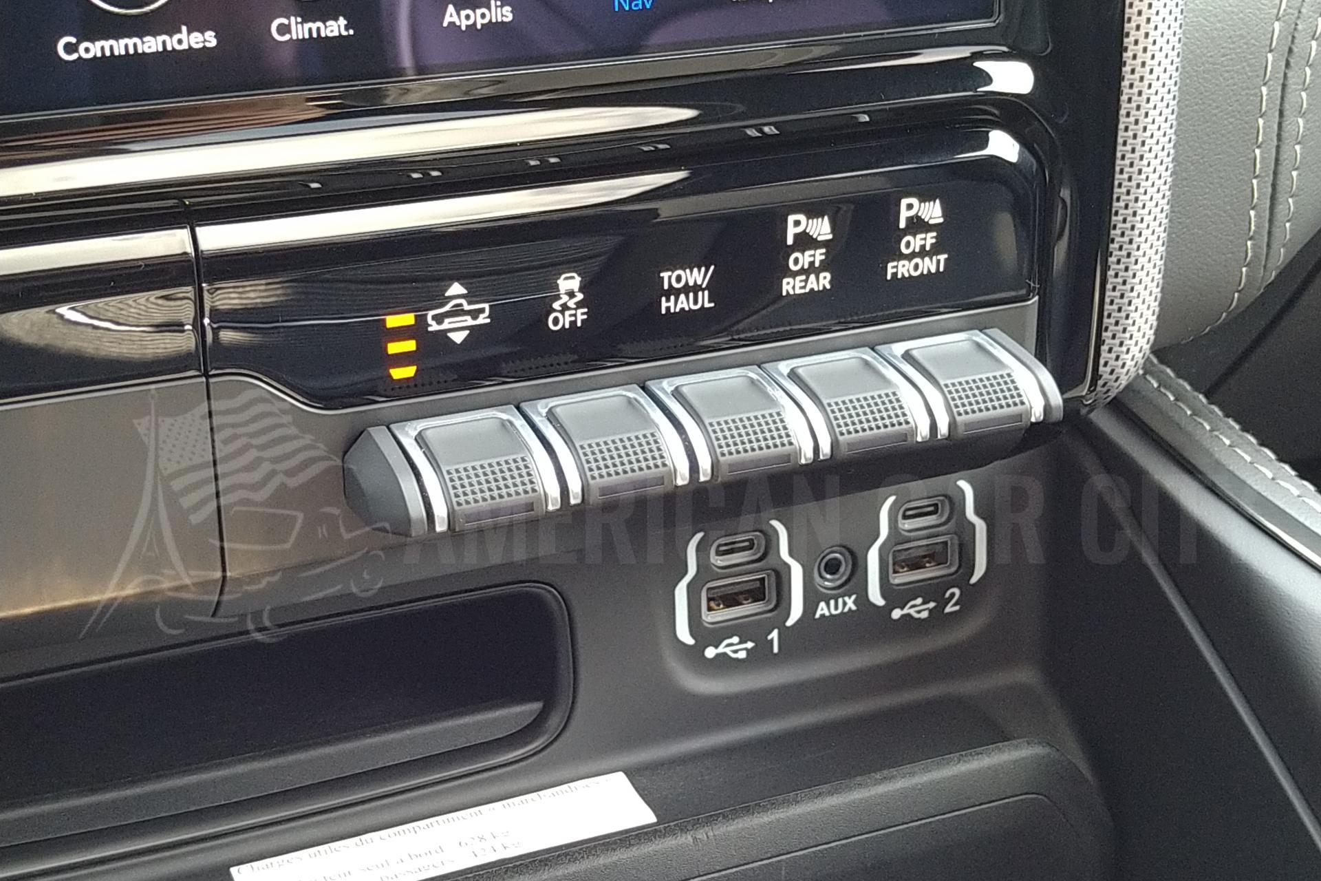 DODGE RAM 1500 CREW LIMITED BLACK PACKAGE 2020