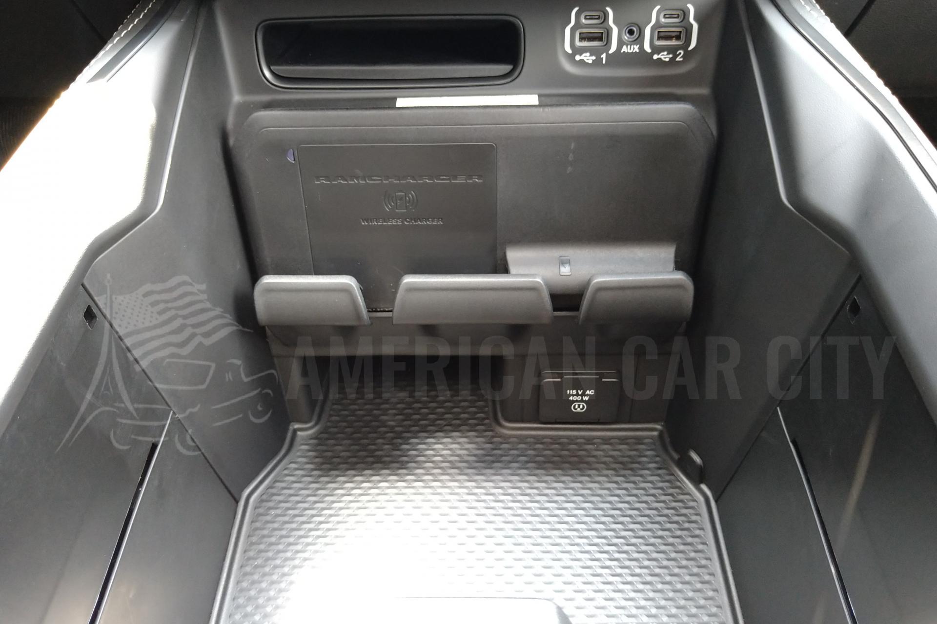 DODGE RAM 1500 CREW LIMITED BLACK PACKAGE 2020