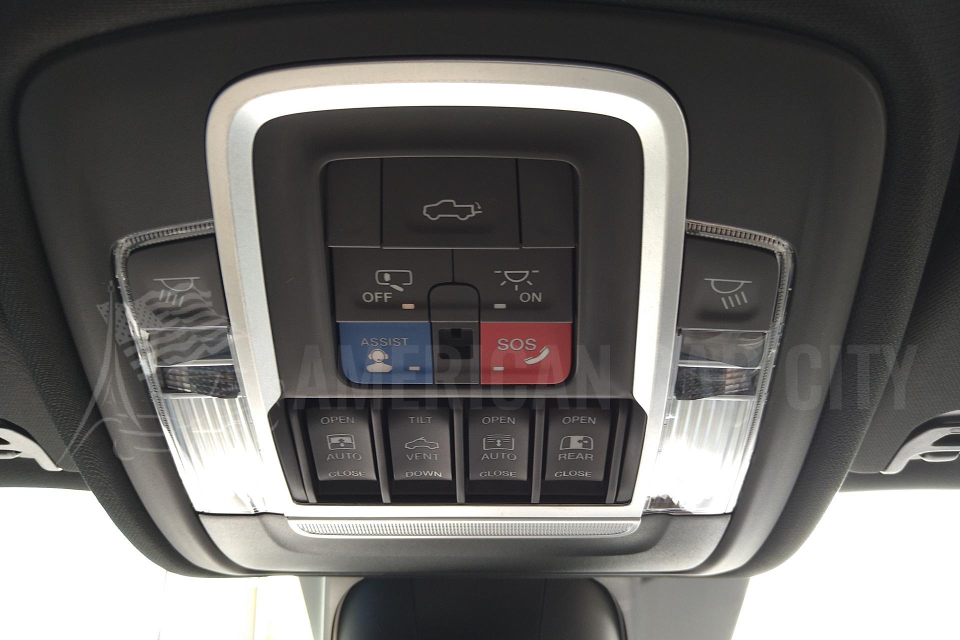 DODGE RAM 1500 CREW LIMITED BLACK PACKAGE 2020