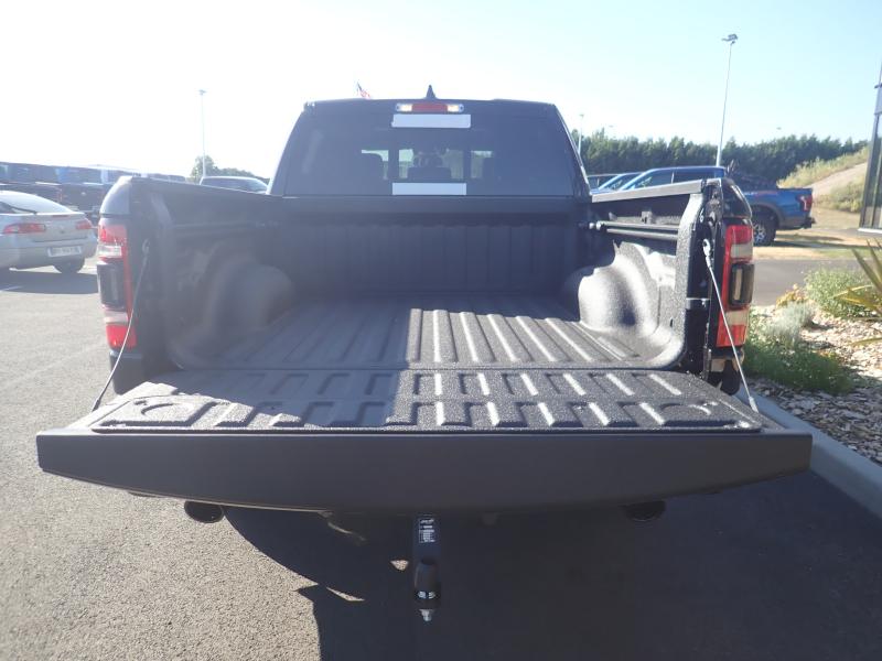 DODGE RAM 1500 CREW LARAMIE SPORT BLACK PACKAGE 2019