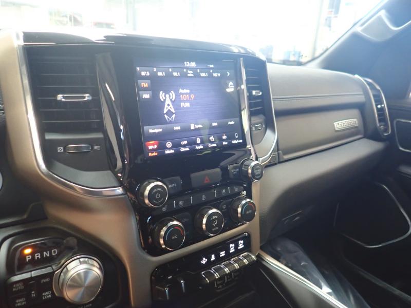 DODGE RAM 1500 CREW LARAMIE SPORT BLACK PACKAGE 2019