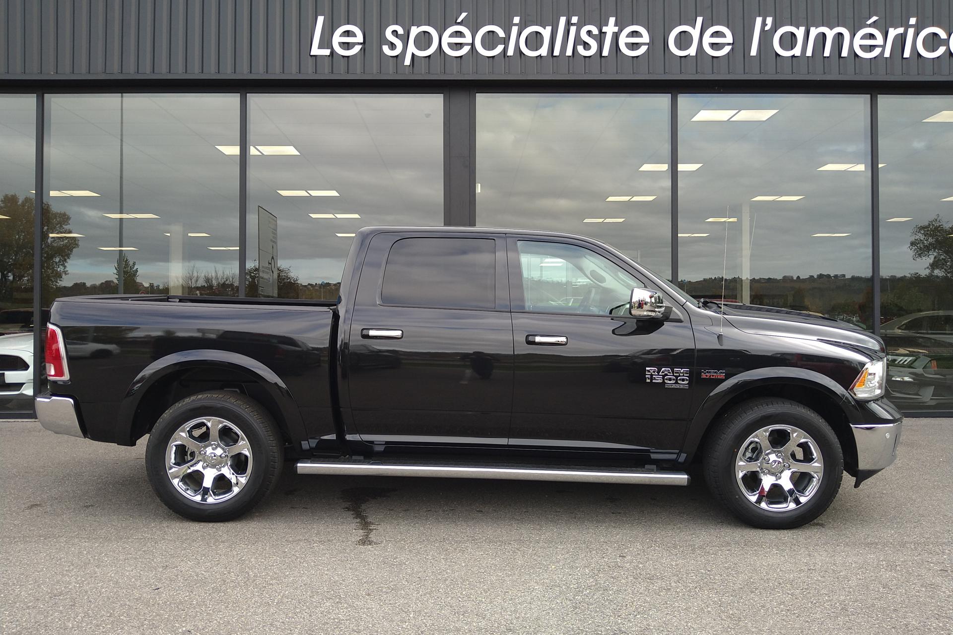 DODGE RAM CREW LARAMIE CLASSIC 2019