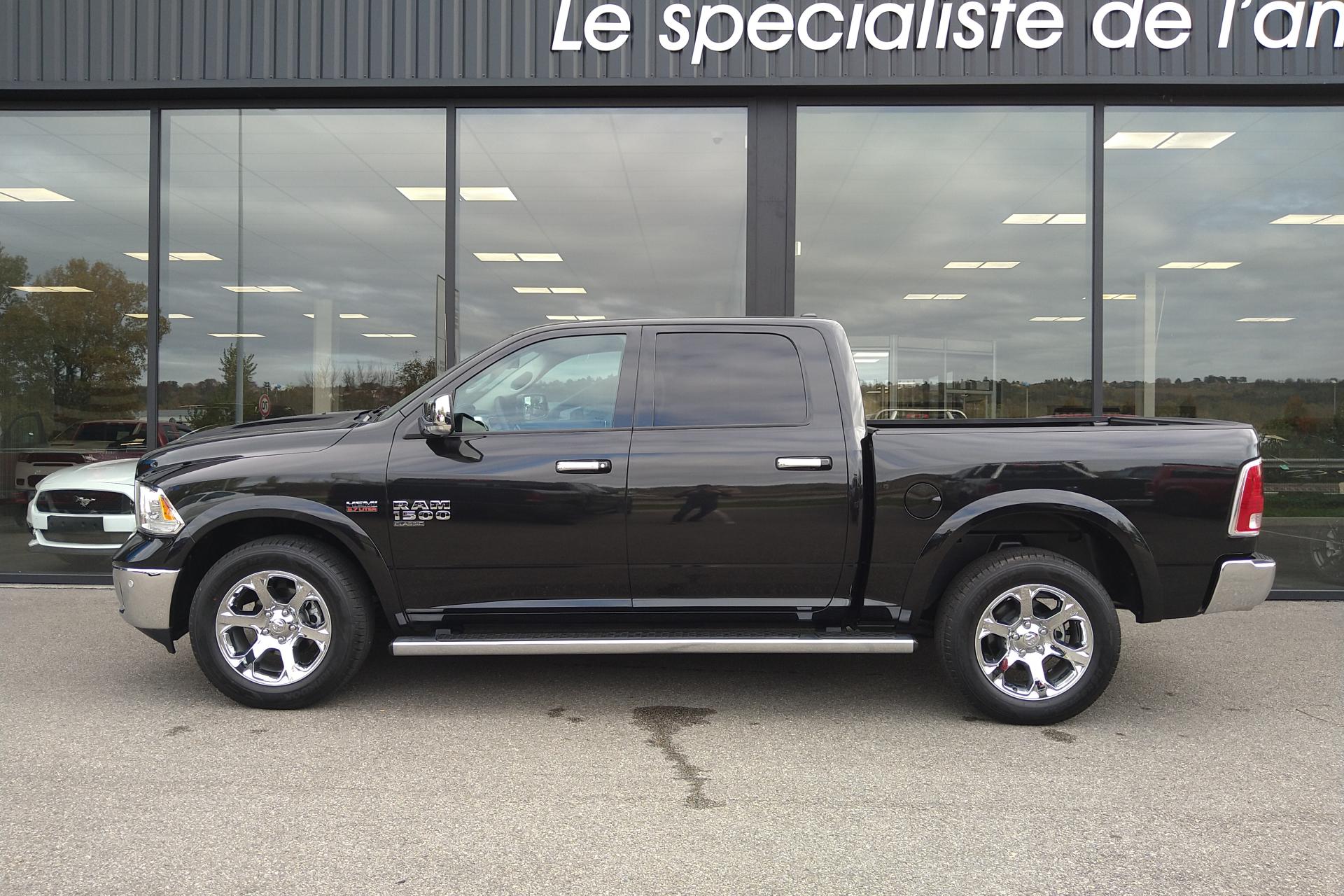DODGE RAM CREW LARAMIE CLASSIC 2019
