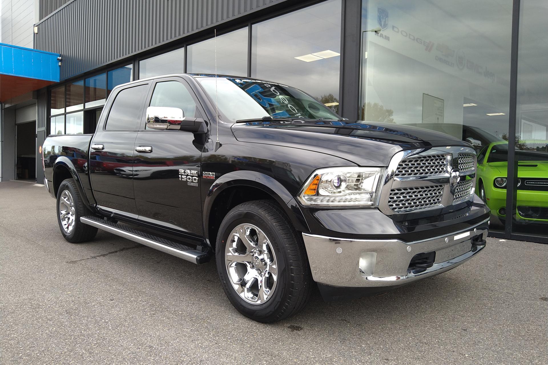 DODGE RAM CREW LARAMIE CLASSIC 2019