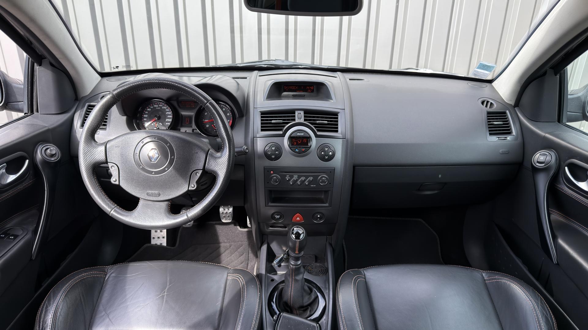 Renault Megane — photo 18 sur 30