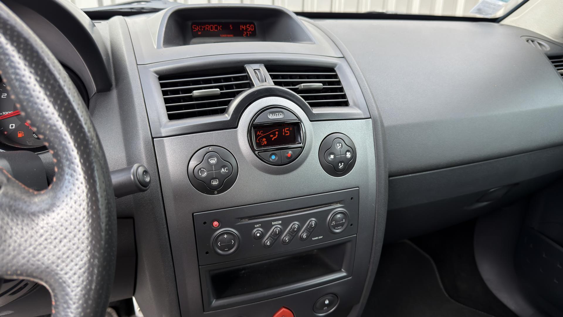 Renault Megane — photo 20 sur 30