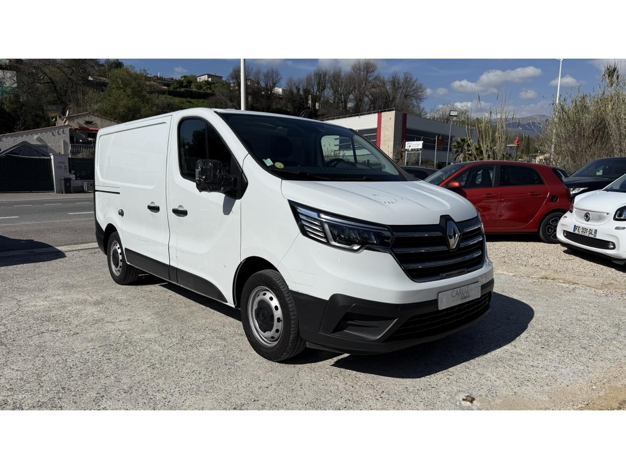 RENAULT TRAFIC