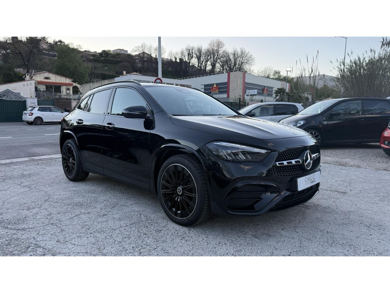 MERCEDES GLA