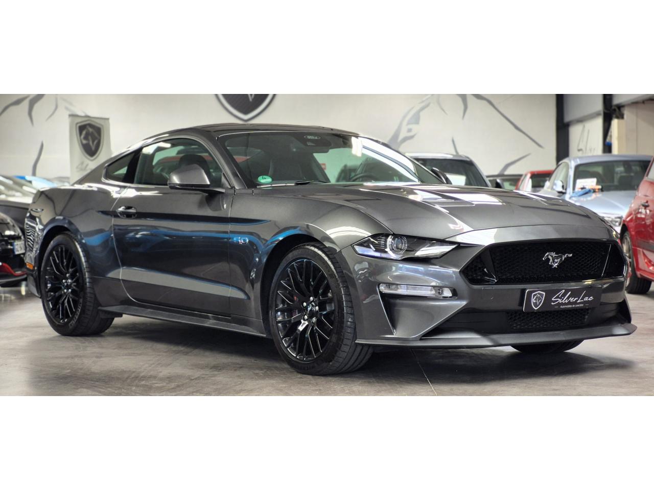FORD MUSTANG