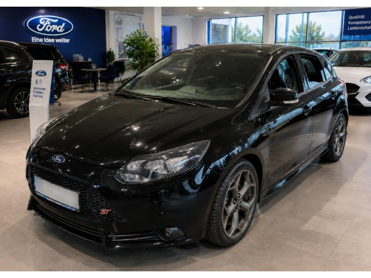 FORD FOCUS 2.0 SCTI ECOBOOST 250 / BOITE MECA / HISTORIQUE FORD COMPLET / 1ER MAIN
