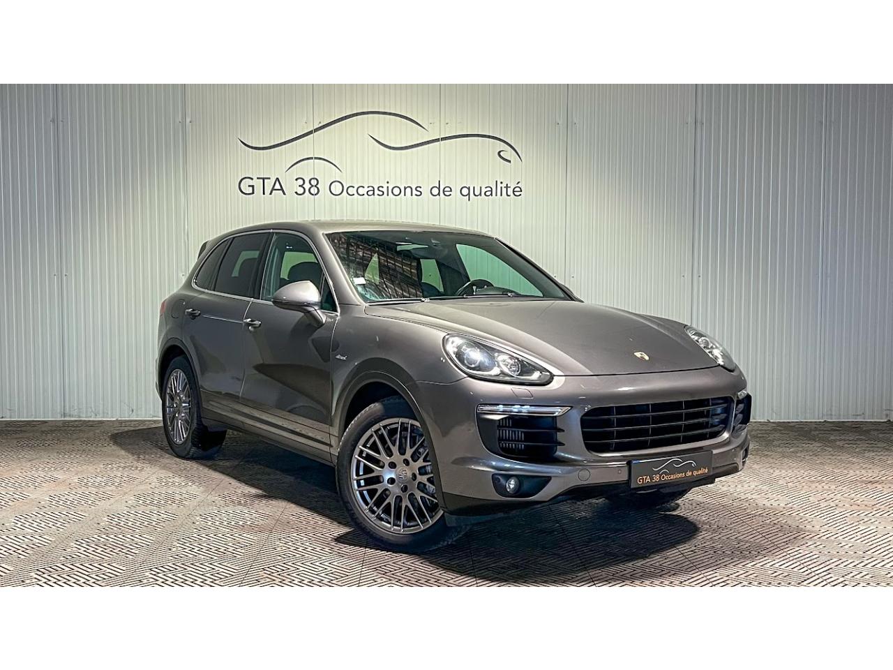 PORSCHE CAYENNE (958)