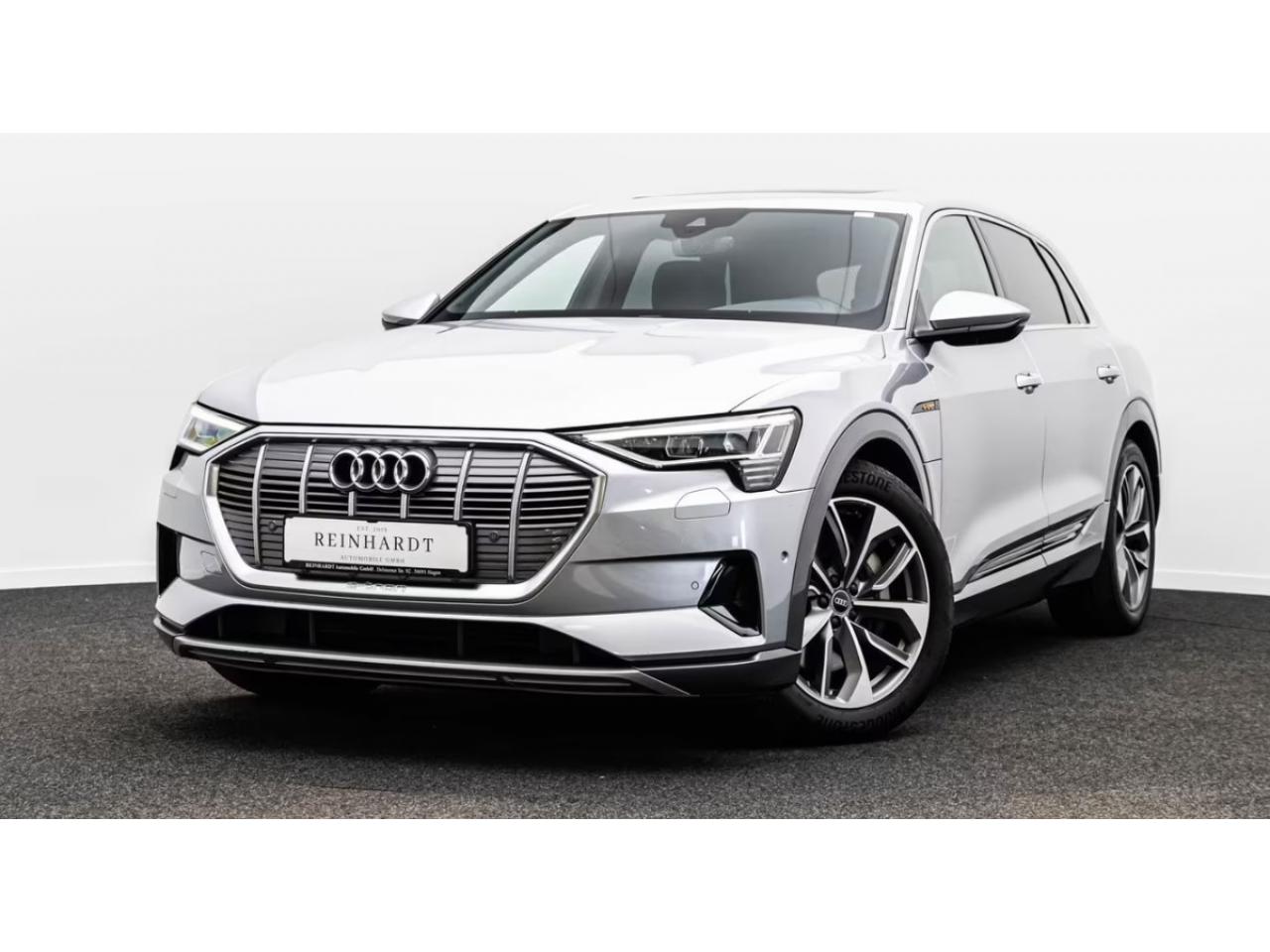 AUDI E-TRON 55 408ch S Line e-quattro - toit ouvrant - Attelage - cuir ventilé