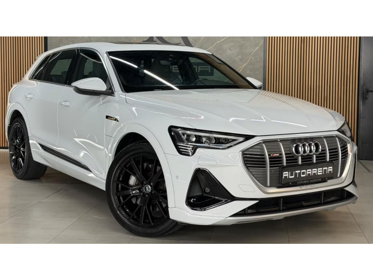 AUDI E-TRON 55 408ch S Line e-quattro - toit ouvrant - B&O - caméra
