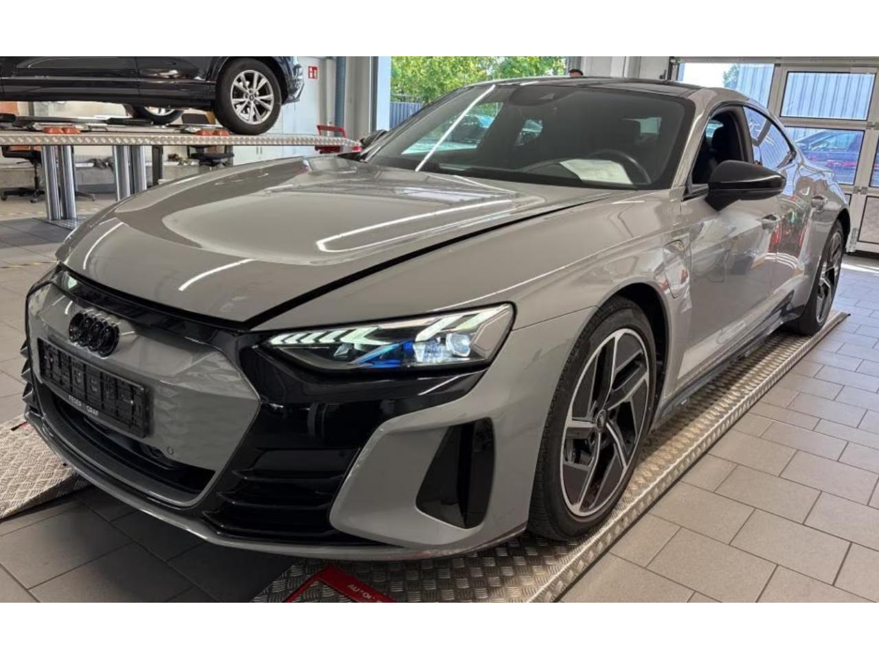 AUDI E-TRON GT