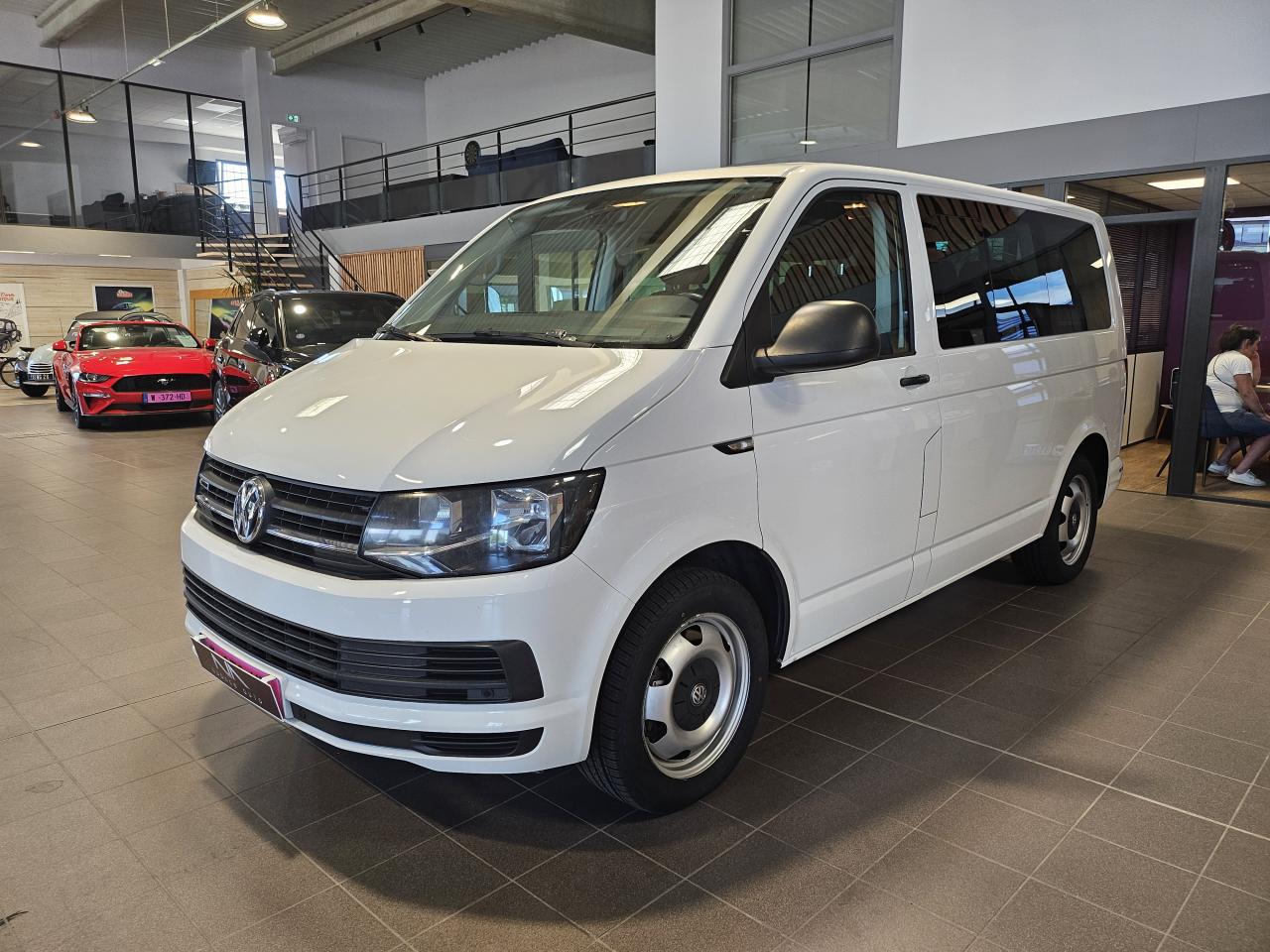 VOLKSWAGEN MULTIVAN