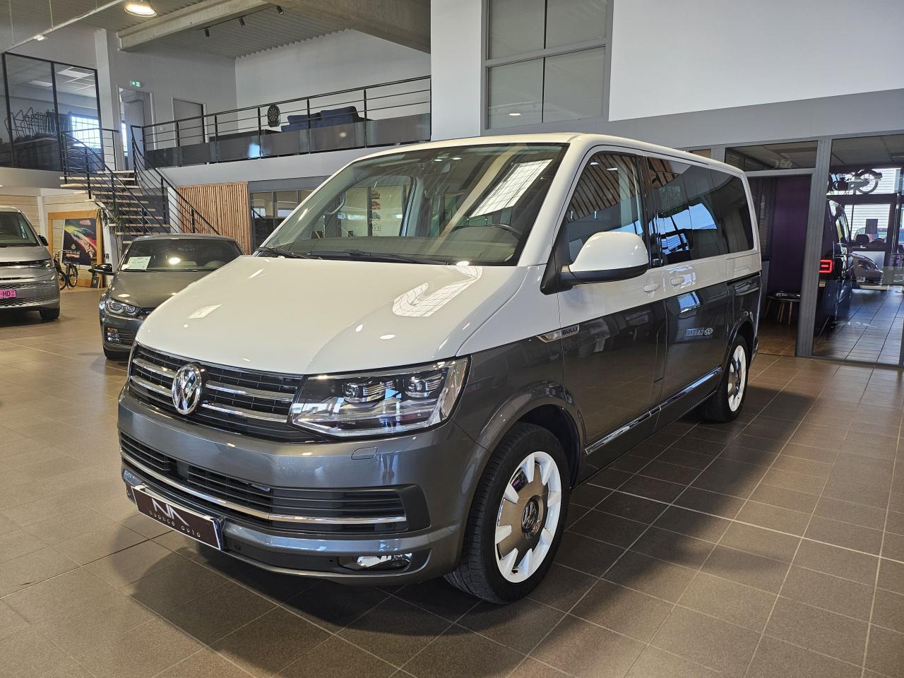 VOLKSWAGEN MULTIVAN